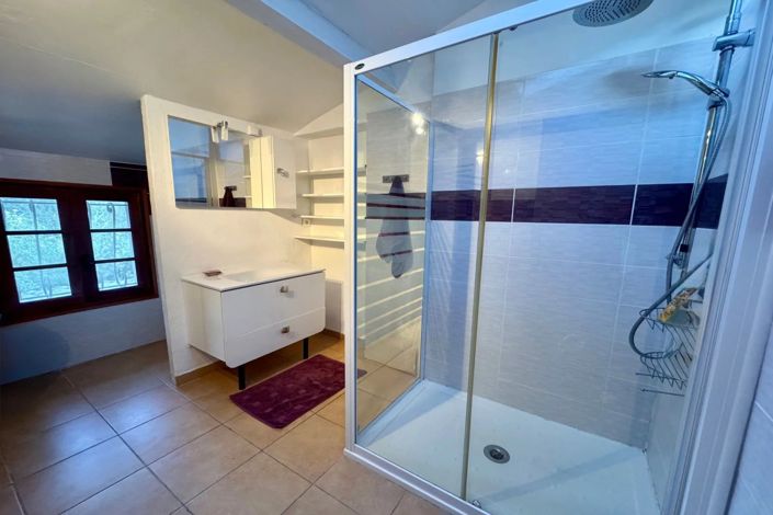 Image No.23-4 Bed House for sale