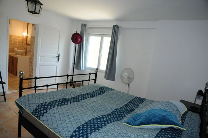 Image No.24-4 Bed House for sale