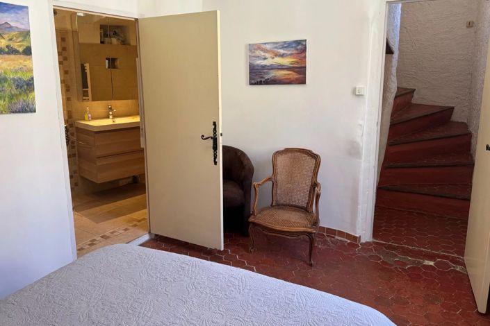 Image No.18-4 Bed House for sale