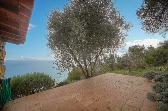 Image No.10-3 Bed House for sale