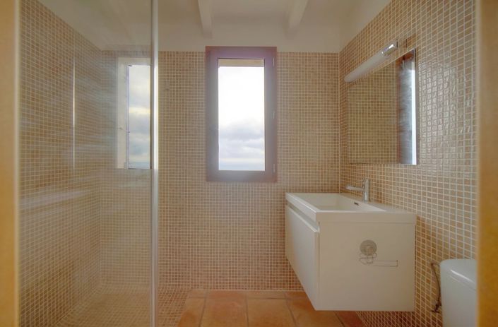 Image No.19-3 Bed House for sale