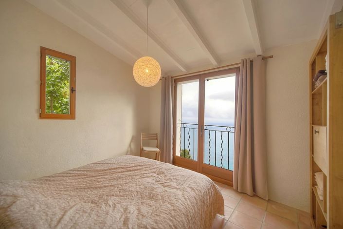 Image No.24-3 Bed House for sale