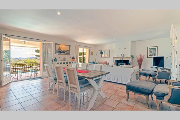 Image No.18-4 Bed House for sale