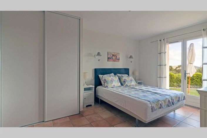 Image No.24-4 Bed House for sale
