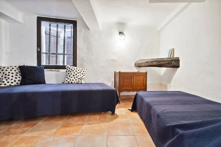 Image No.17-4 Bed House for sale