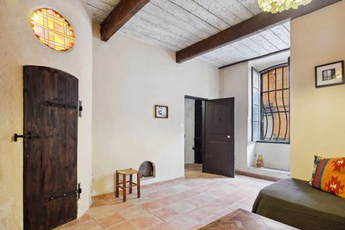 Image No.24-4 Bed House for sale