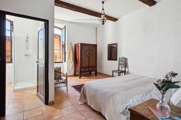 Image No.8-4 Bed House for sale