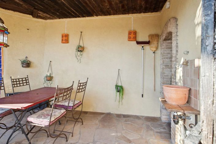 Image No.9-4 Bed House for sale