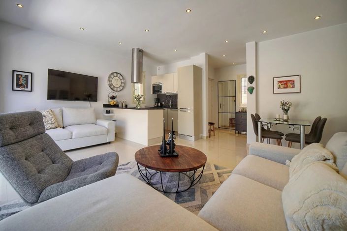 Image No.14-2 Bed Apartment for sale
