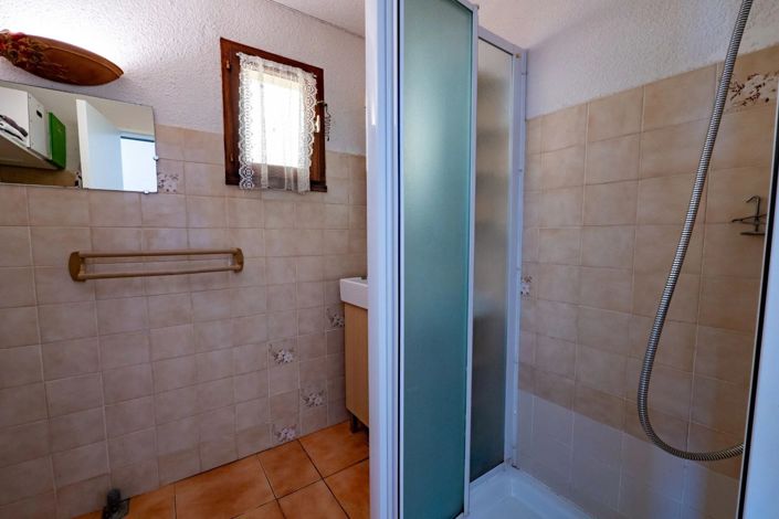 Image No.20-2 Bed Apartment for sale