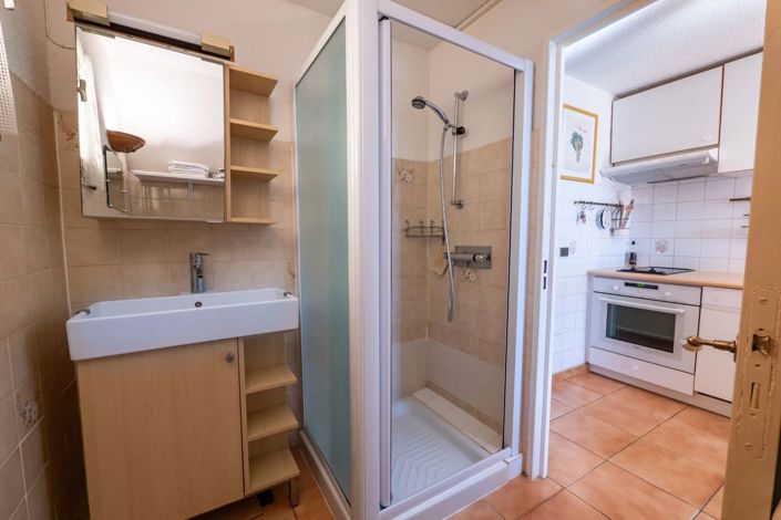 Image No.21-2 Bed Apartment for sale