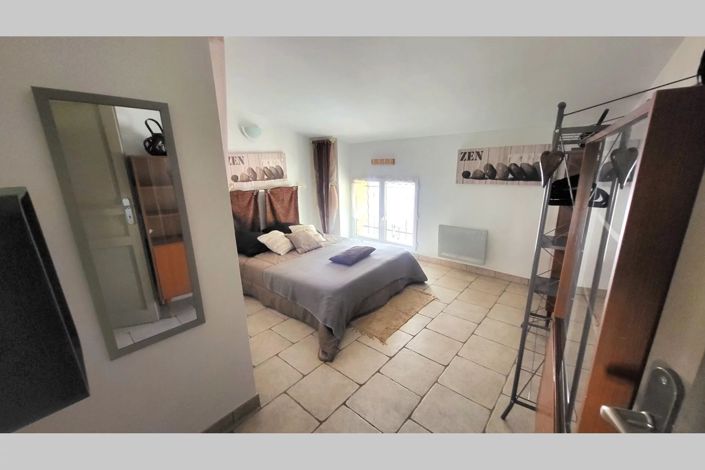 Image No.23-4 Bed House for sale