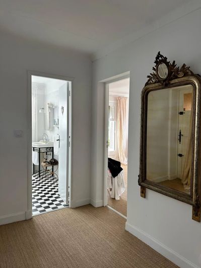 Image No.24-7 Bed House for sale