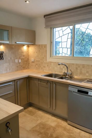 Image No.15-3 Bed House for sale