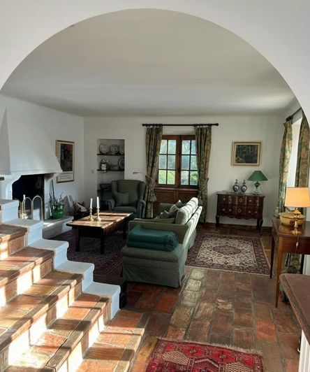 Image No.10-5 Bed House for sale