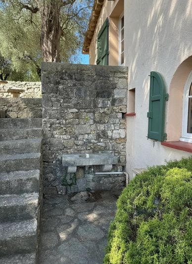 Image No.19-5 Bed House for sale