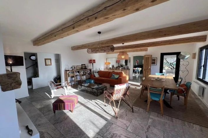Image No.10-4 Bed House for sale
