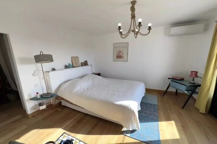 Image No.17-4 Bed House for sale