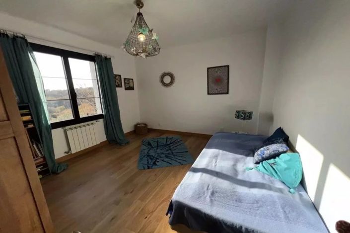 Image No.19-4 Bed House for sale
