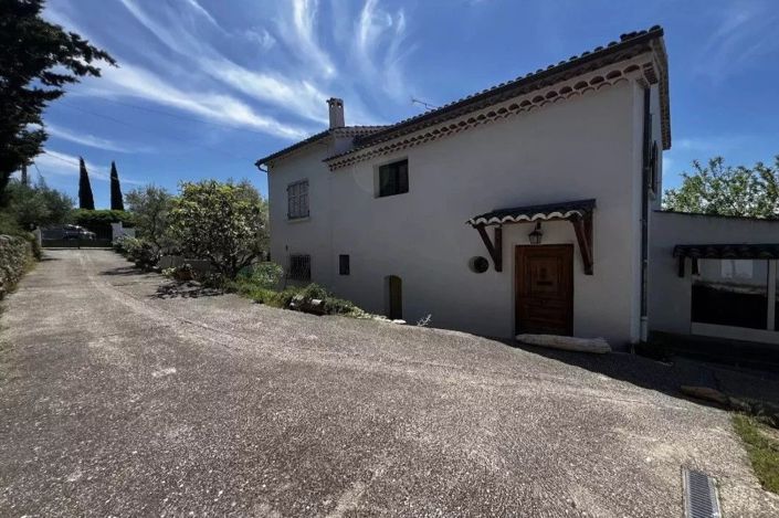 Image No.30-4 Bed House for sale