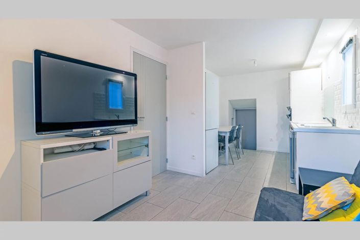 Image No.12-4 Bed House for sale