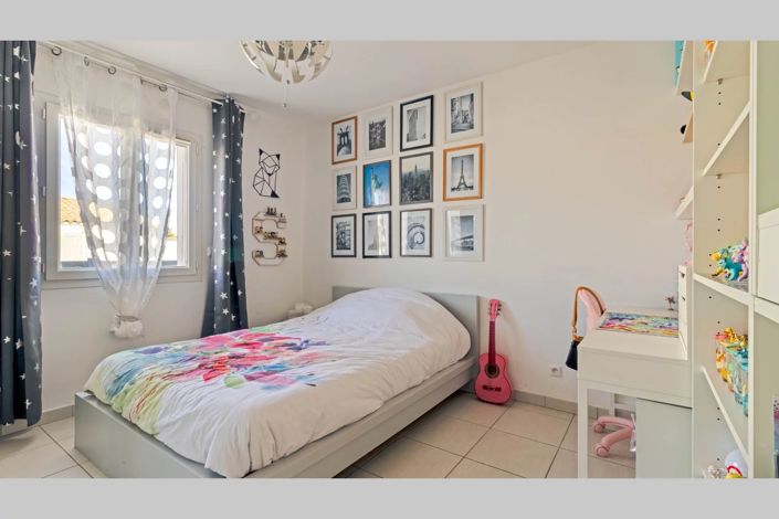 Image No.13-4 Bed House for sale