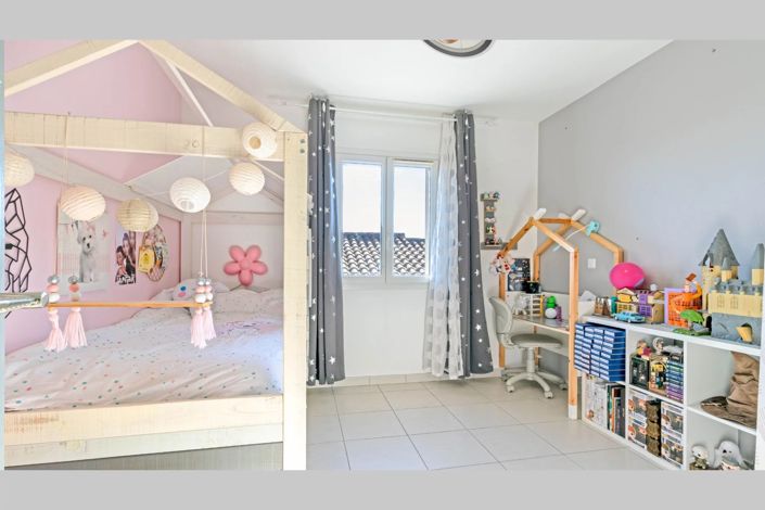 Image No.7-4 Bed House for sale