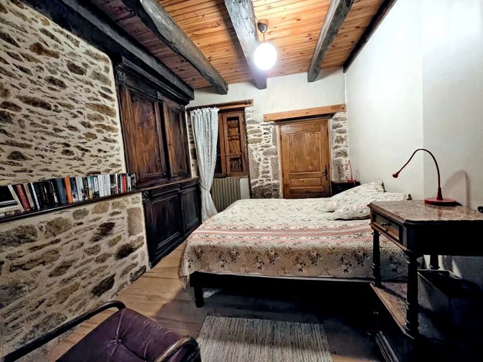 Image No.11-5 Bed House for sale