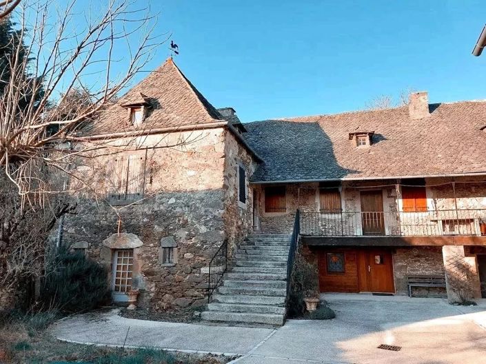 Image No.2-5 Bed House for sale