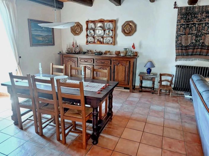 Image No.6-5 Bed House for sale