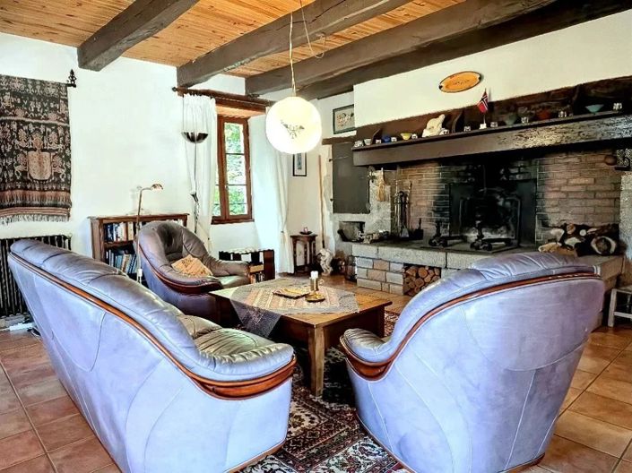 Image No.8-5 Bed House for sale