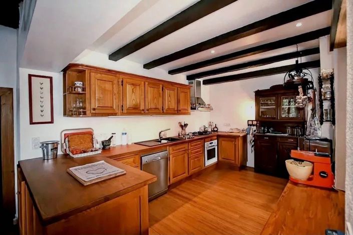 Image No.9-5 Bed House for sale