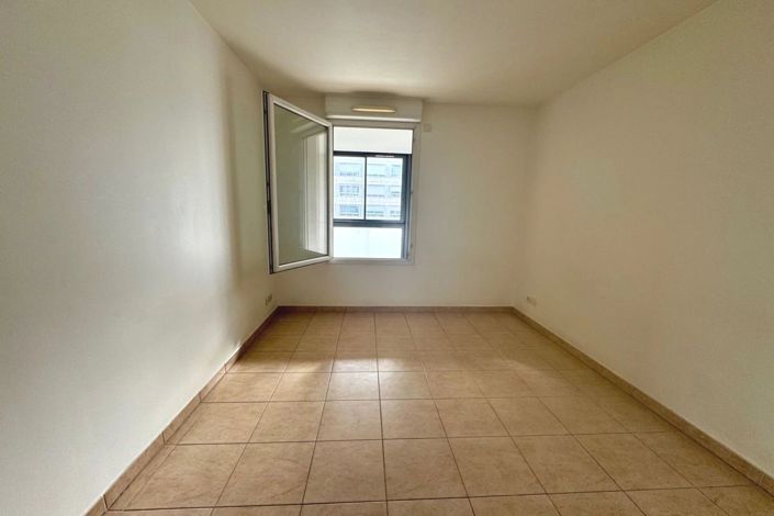 Image No.25-1 Bed Apartment for sale