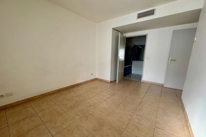 Image No.27-1 Bed Apartment for sale