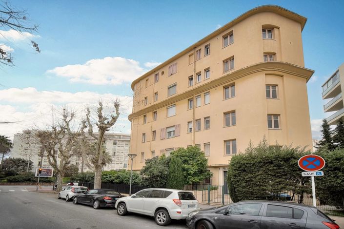 Image No.19-2 Bed Apartment for sale
