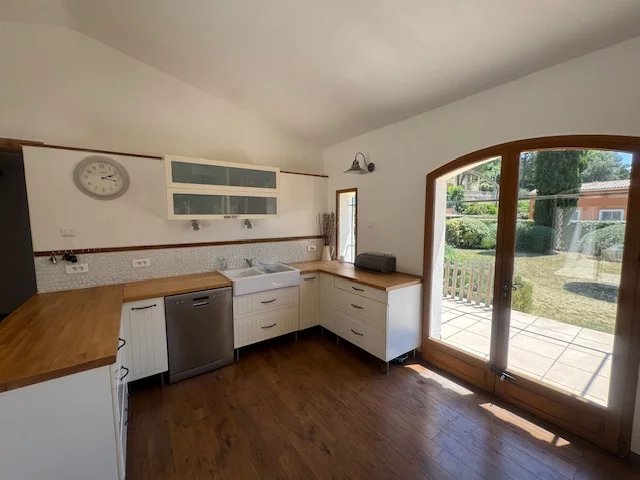 Image No.11-4 Bed House for sale