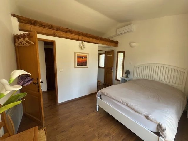 Image No.15-4 Bed House for sale