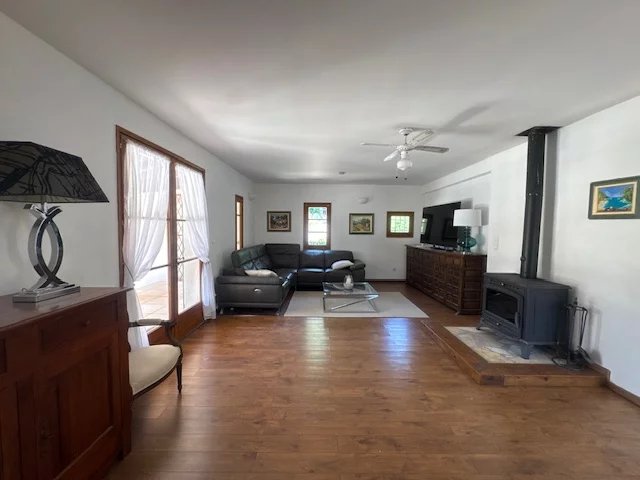 Image No.17-4 Bed House for sale