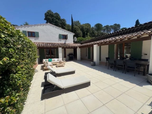Image No.6-4 Bed House for sale