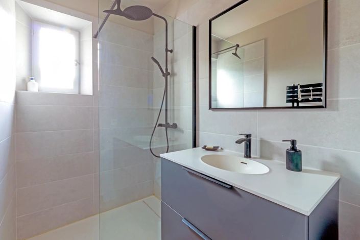 Image No.17-4 Bed House for sale
