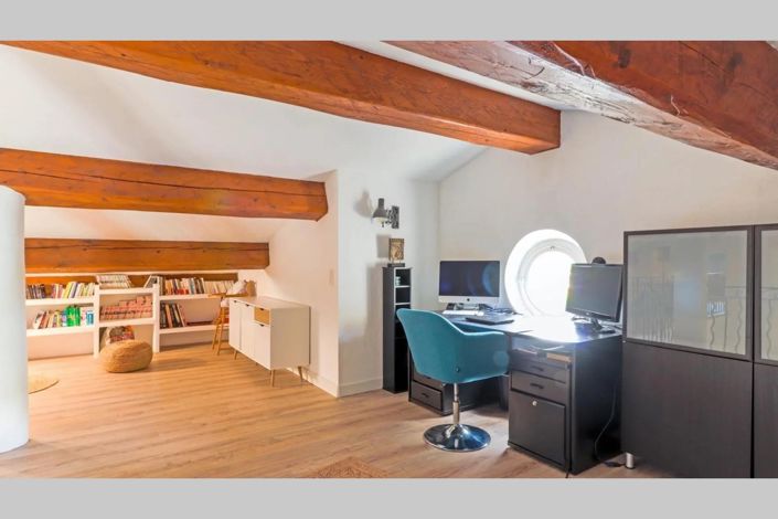 Image No.19-4 Bed House for sale