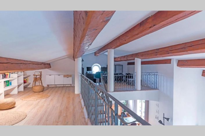 Image No.20-4 Bed House for sale