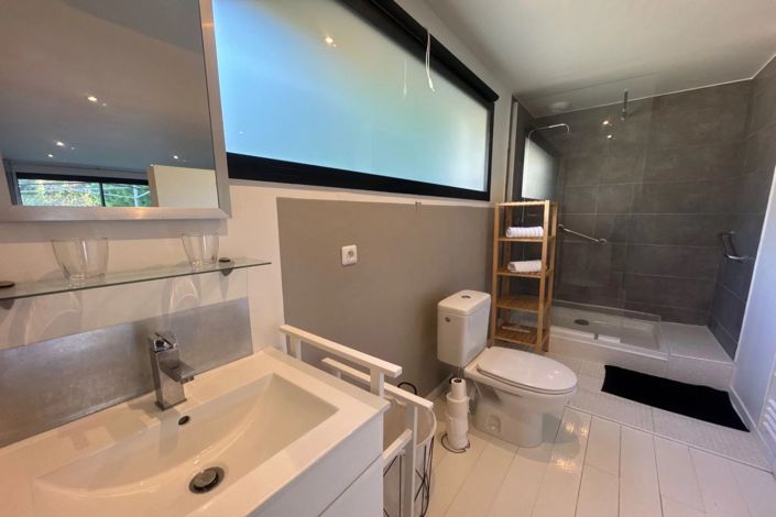 Image No.18-4 Bed House for sale