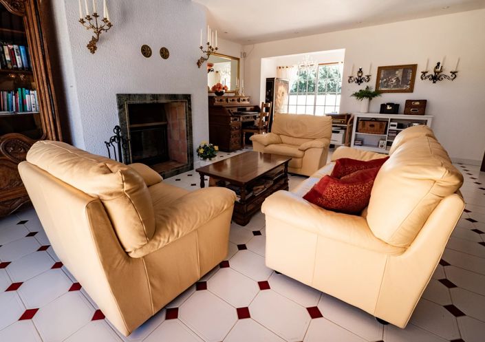 Image No.24-5 Bed House for sale