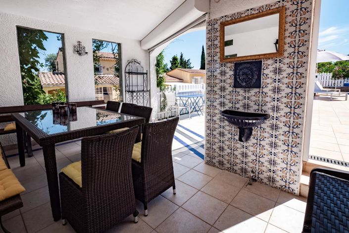 Image No.9-5 Bed House for sale