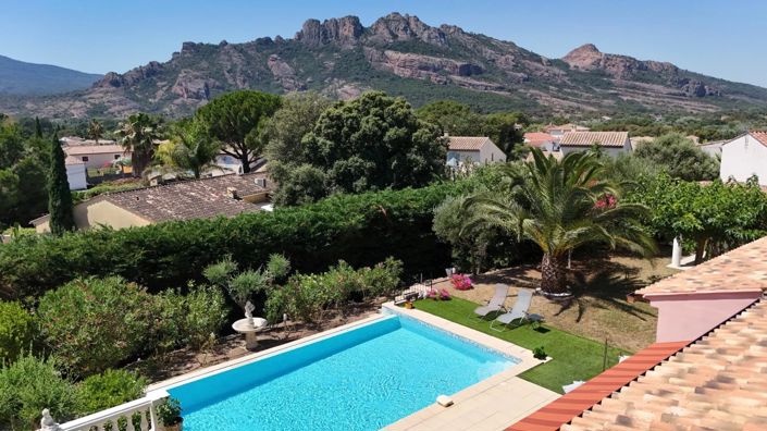 Image No.10-4 Bed Villa for sale