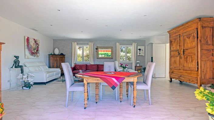 Image No.3-4 Bed Villa for sale