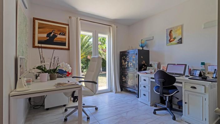 Image No.8-4 Bed Villa for sale