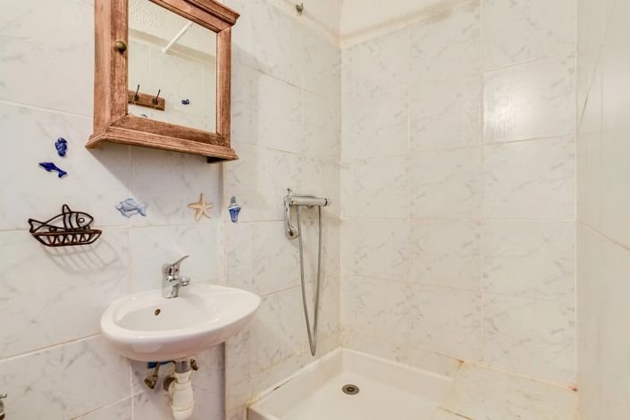 Image No.14-1 Bed House for sale