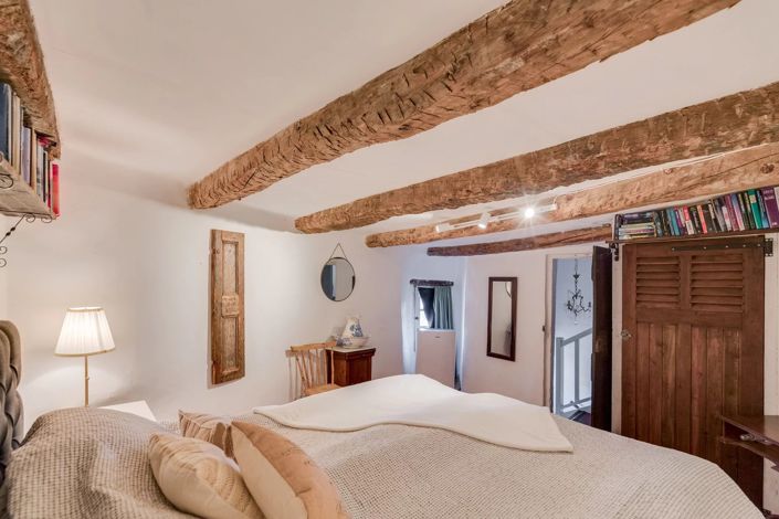 Image No.17-1 Bed House for sale